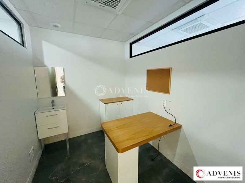 Location Commerces BORDEAUX (33000) - Photo 10