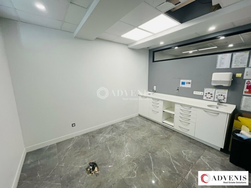 Location Commerces BORDEAUX (33000) - Photo 13