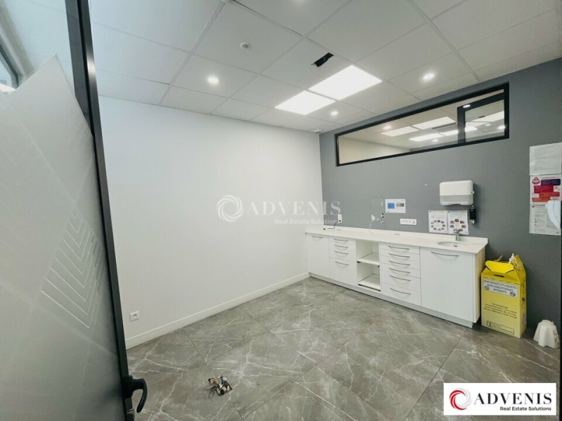 Location Commerces BORDEAUX (33000) - Photo 14