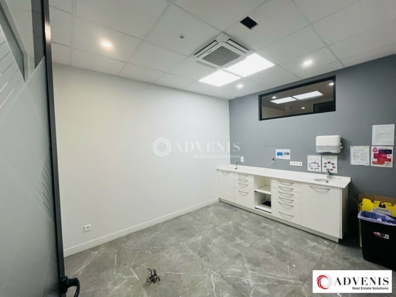 Location Commerces BORDEAUX (33000) - Photo 5