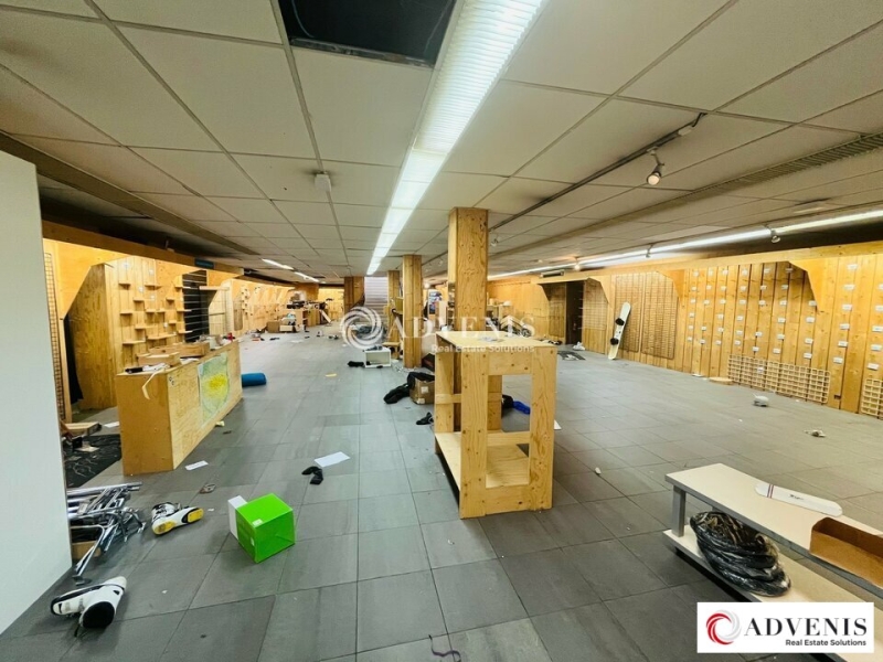 Location Commerces BORDEAUX (33000) - Photo 2