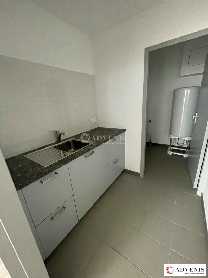 Location Activités Entrepôts LE TAILLAN MEDOC (33320) - Photo 9