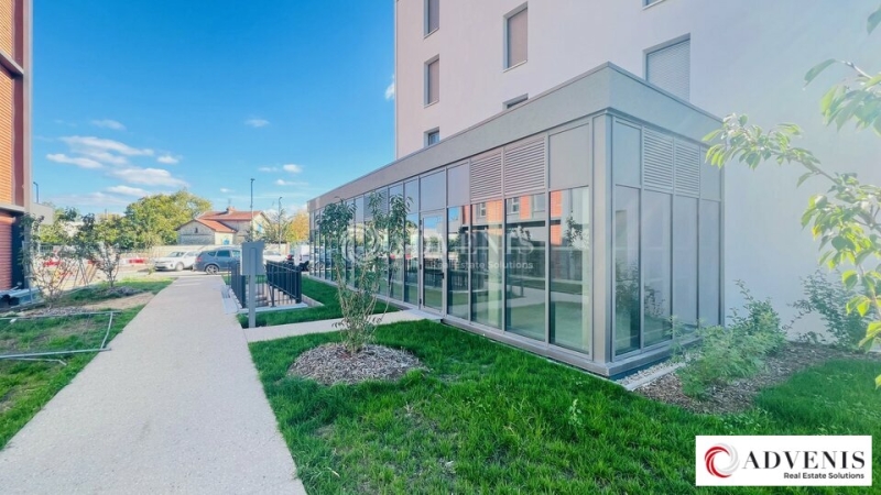 Location Commerces BRUGES (33520) - Photo 2