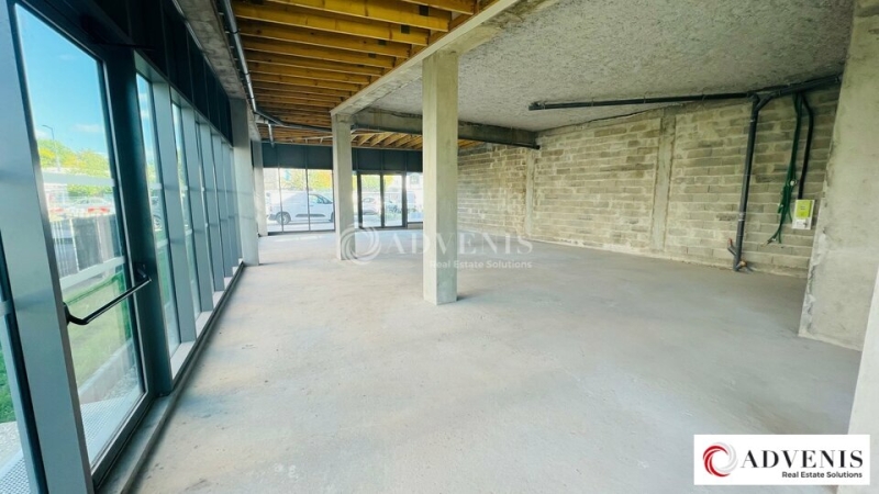 Location Commerces BRUGES (33520) - Photo 4