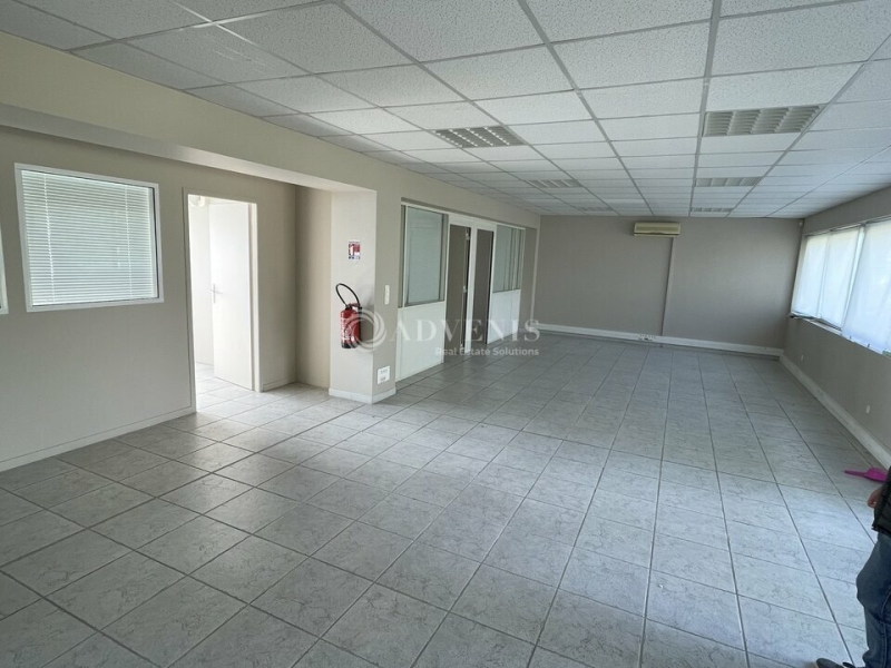 Location Bureaux PESSAC (33600) - Photo 4