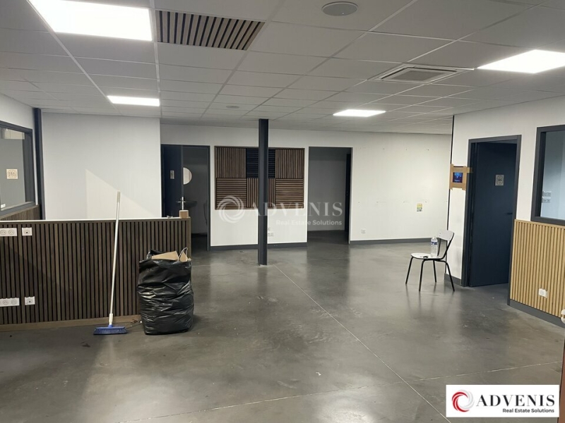 Location Activités Entrepôts SAINT-LOUBÈS (33450) - Photo 3