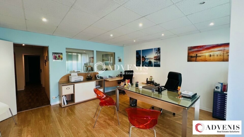 Location Commerces MÉRIGNAC (33700) - Photo 2