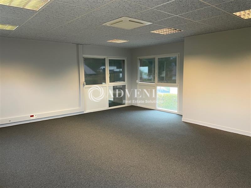 Location Bureaux SAINT DOULCHARD (18230) - Photo 8