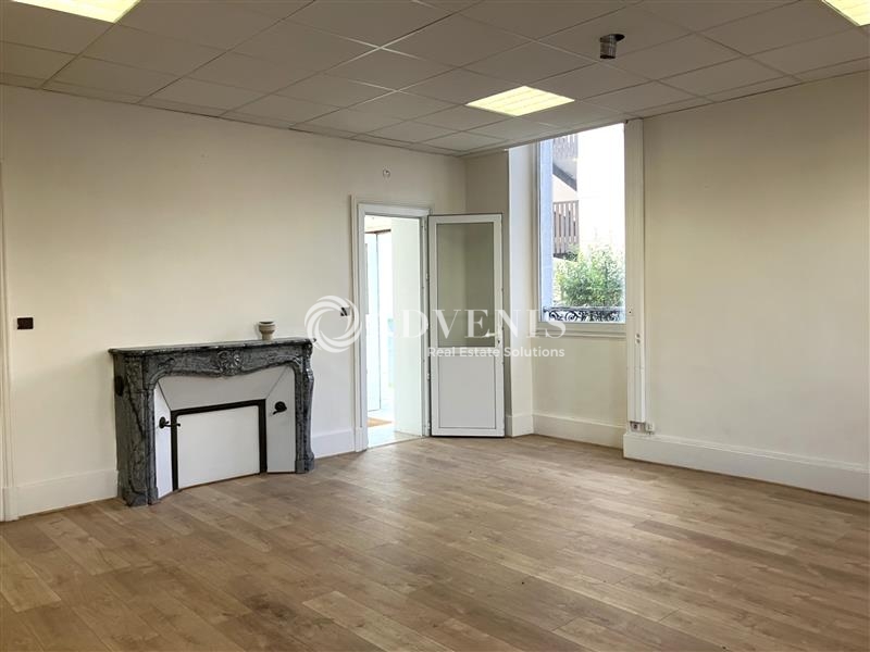 Location Bureaux BOURGES (18000) - Photo 1