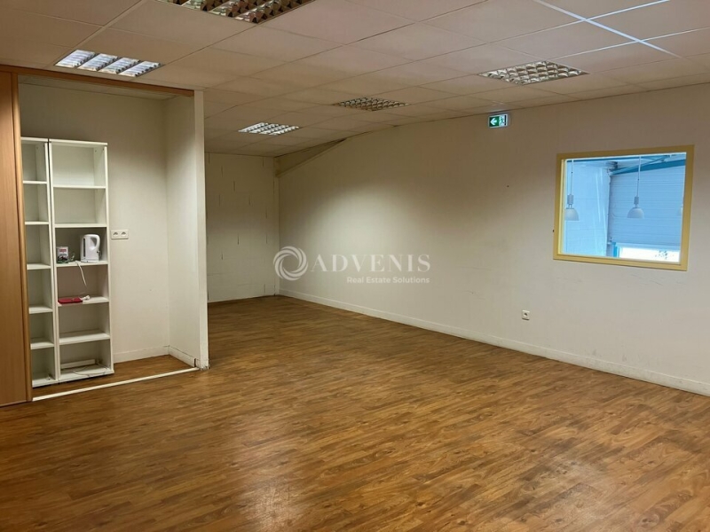 Location Commerces SAINT GERMAIN DU PUY (18390) - Photo 3