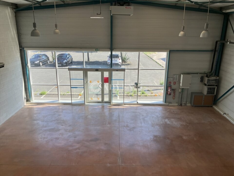 Location Commerces SAINT GERMAIN DU PUY (18390) - Photo 4