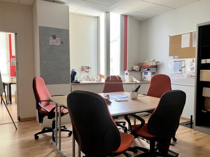 Location Bureaux BOURGES (18000) - Photo 1