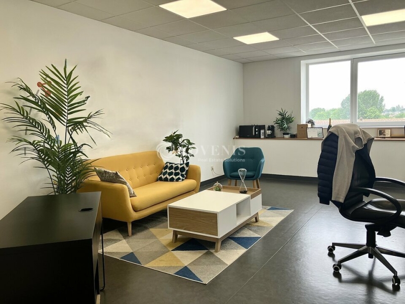 Location Bureaux BOURGES (18000) - Photo 2