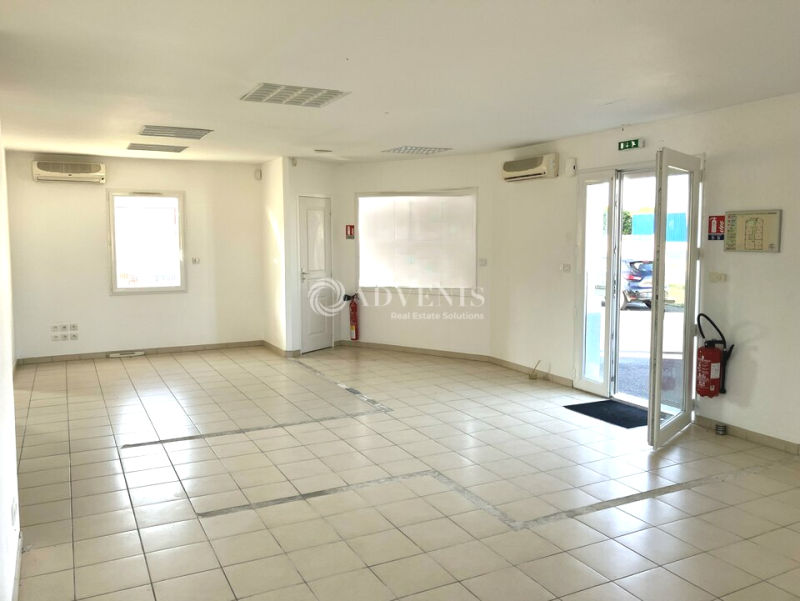 Location Bureaux SAINT-DOULCHARD (18230) - Photo 1