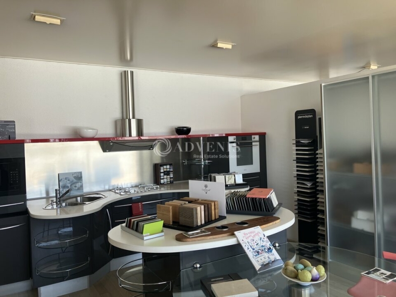 Vente Investisseur Commerces BOURGES (18000) - Photo 4