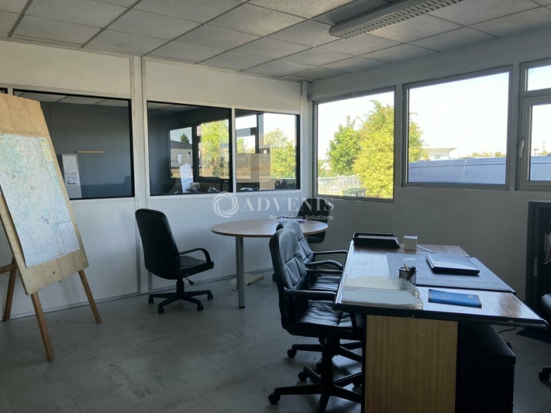 Location Commerces BOURGES (18000) - Photo 2