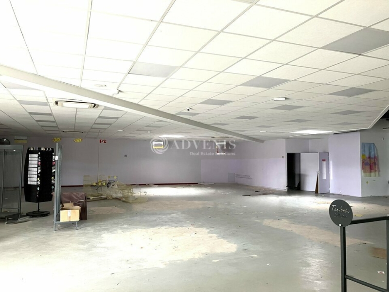 Location Commerces SAINT-GERMAIN-DU-PUY (18390) - Photo 2