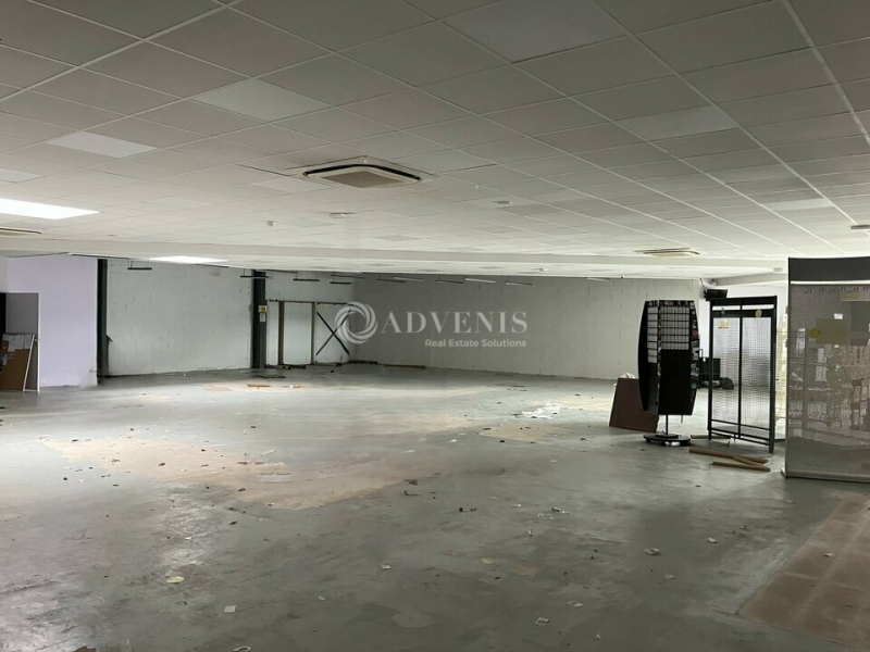 Location Commerces SAINT-GERMAIN-DU-PUY (18390) - Photo 3