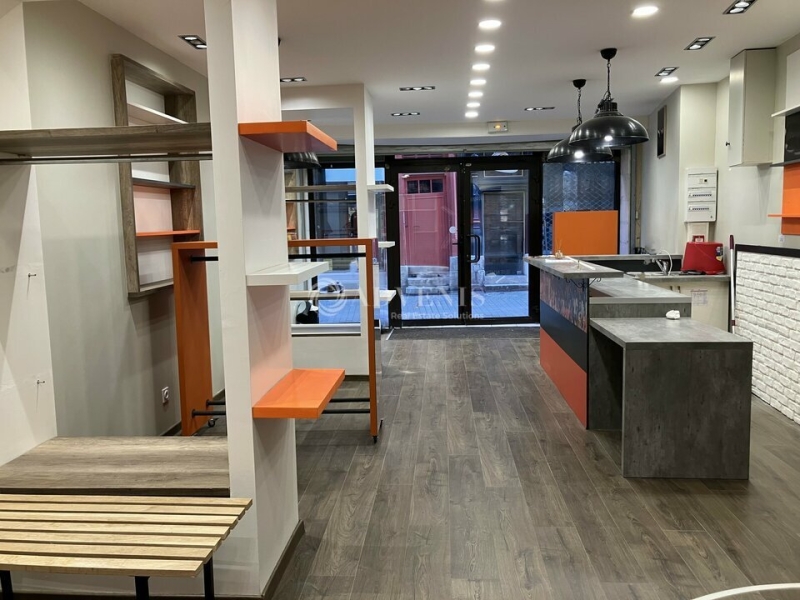 Location Commerces BOURGES (18000) - Photo 2