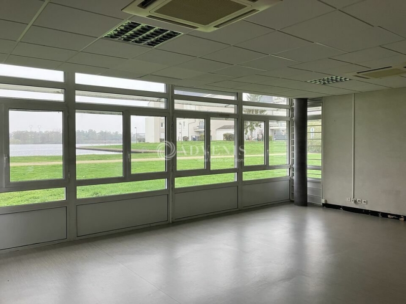 Location Bureaux BOURGES (18000) - Photo 2