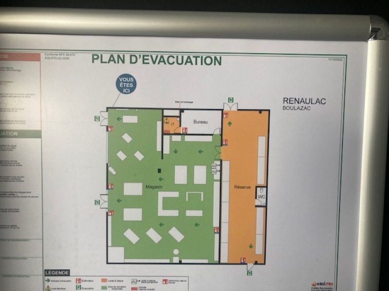 Location Commerces BOULAZAC ISLE MANOIRE (24750) - Photo 10