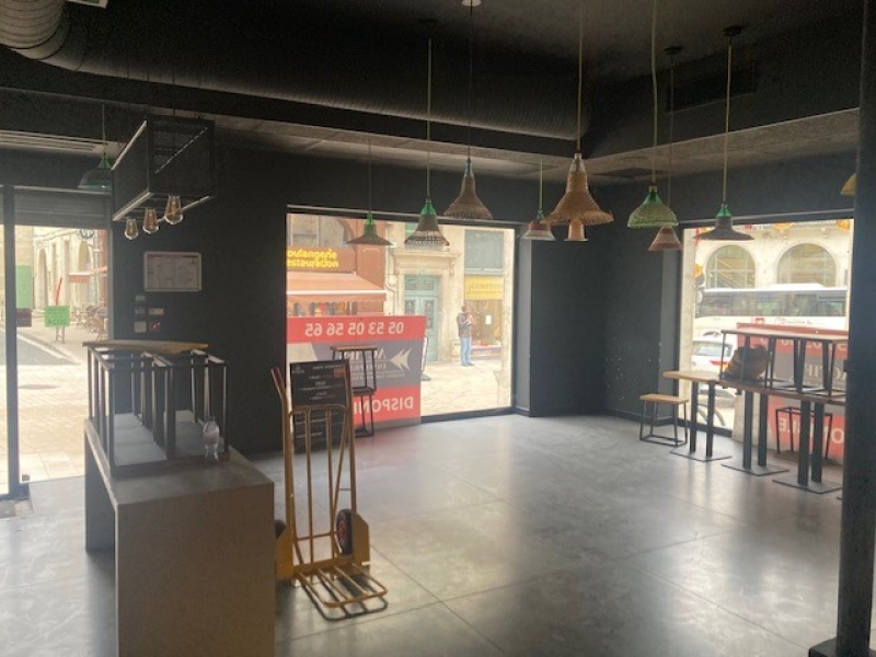 Location Commerces PERIGUEUX (24000) - Photo 2