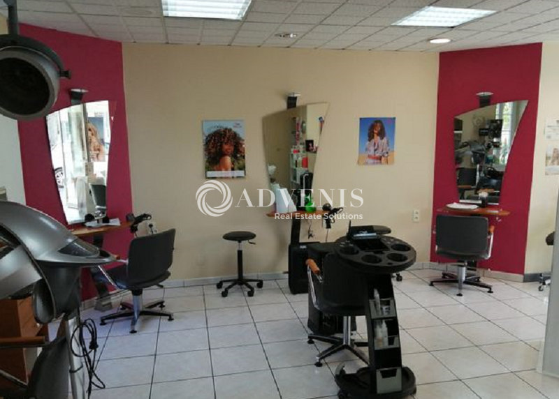 Location Commerces LES GONDS (17100) - Photo 6