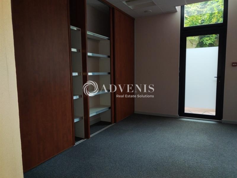 Location Bureaux ROCHEFORT (17300) - Photo 6