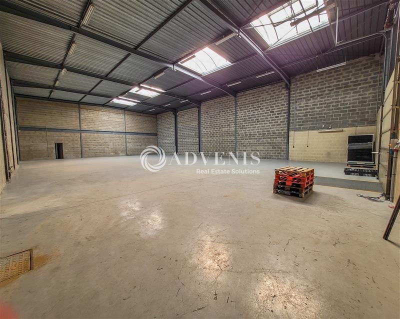 Location Activités Entrepôts SARTROUVILLE (78500) - Photo 4