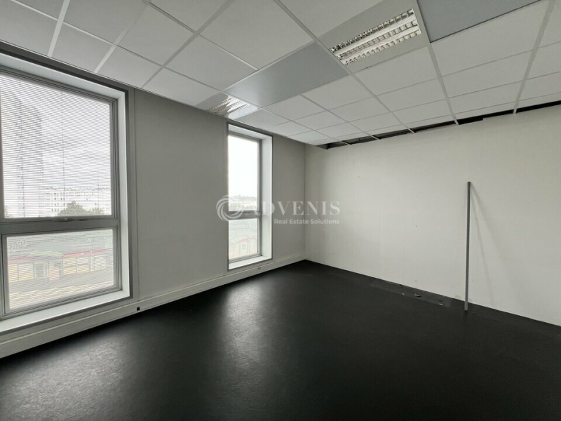 Location Bureaux ARGENTEUIL (95100) - Photo 13