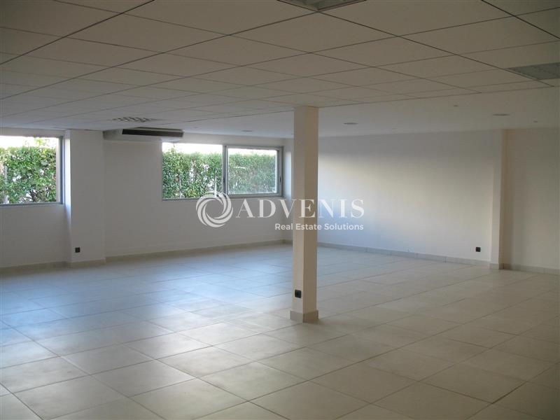 Location Activités Entrepôts SAINT OUEN L'AUMONE (95310) - Photo 2