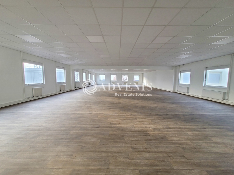 Vente Utilisateur Bureaux OSNY (95520) - Photo 1