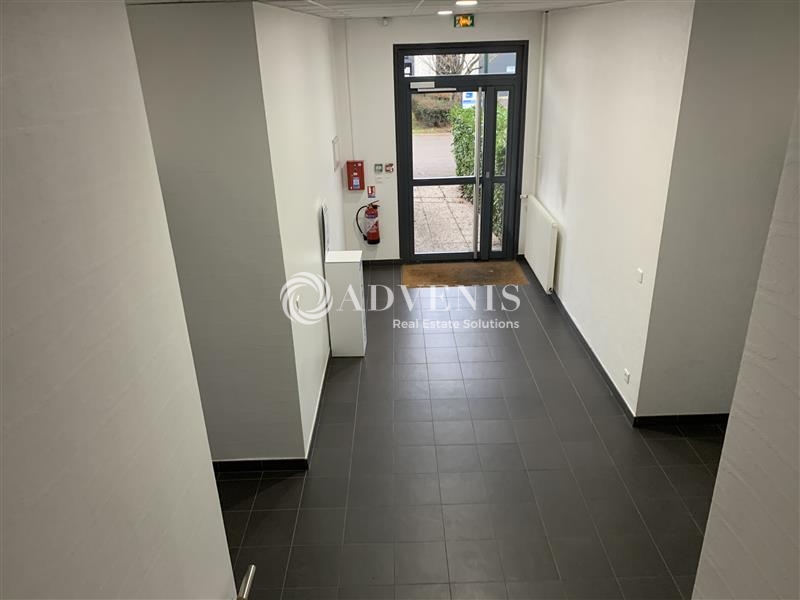 Vente Utilisateur Bureaux OSNY (95520) - Photo 6