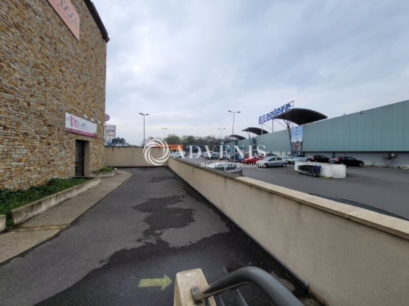 Location Commerces FRANCONVILLE (95130) - Photo 2