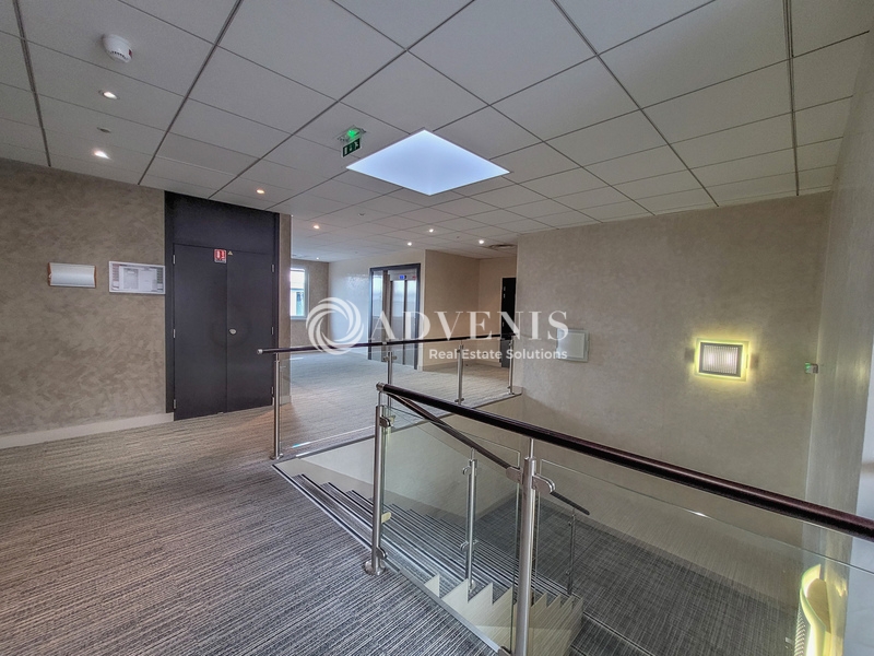 Location Bureaux CERGY (95800) - Photo 8