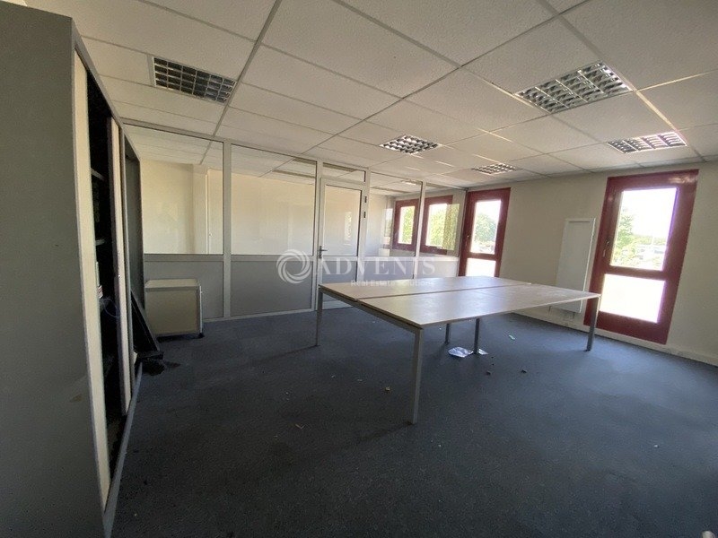 Location Activités Entrepôts ERAGNY (95610) - Photo 8