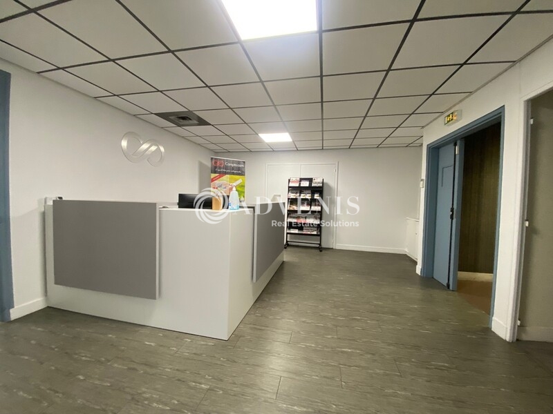 Vente Investisseur Bureaux CERGY (95000) - Photo 3