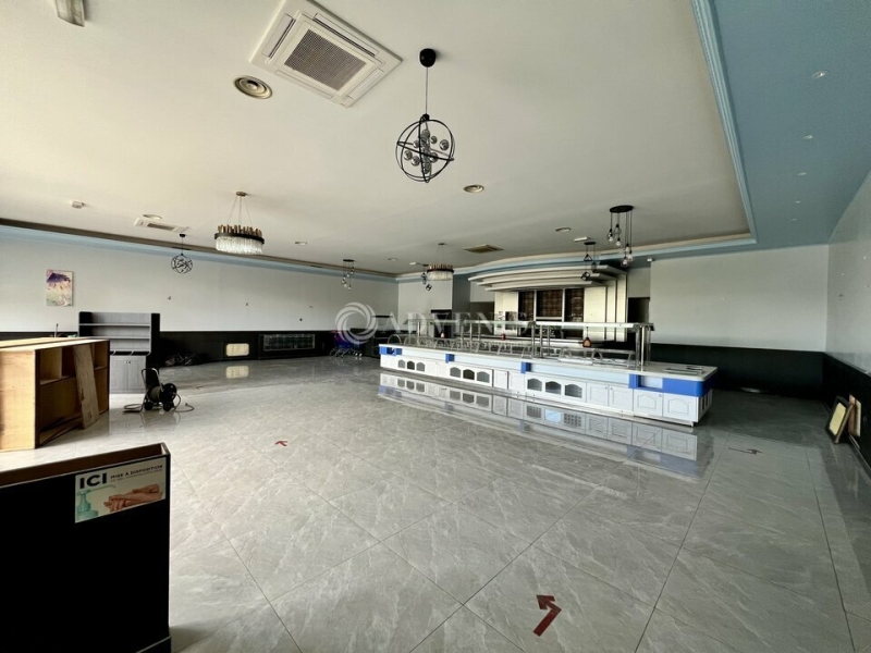 Location Commerces L'ISLE ADAM (95290) - Photo 4