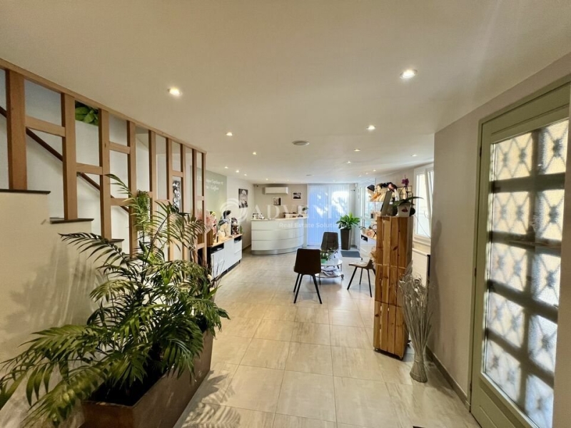 Location Commerces PONTOISE (95300) - Photo 2