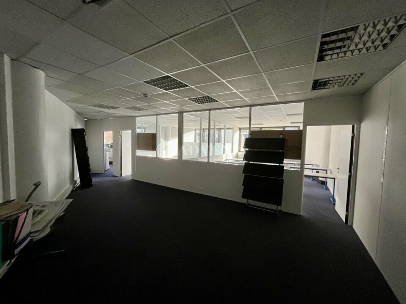 Location Bureaux ARGENTEUIL (95100) - Photo 8