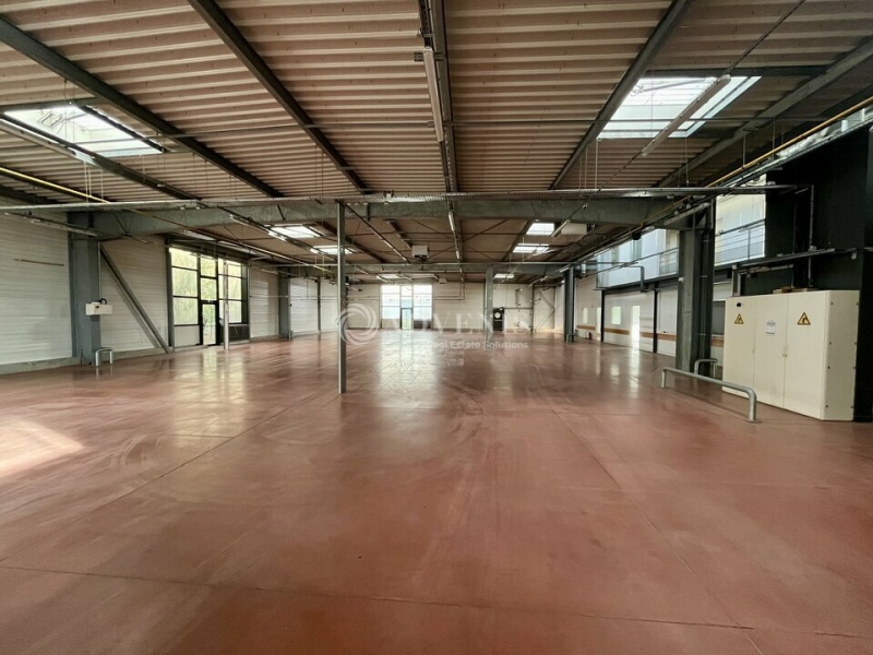 Vente Investisseur Activités Entrepôts CHANTELOUP LES VIGNES (78570) - Photo 2