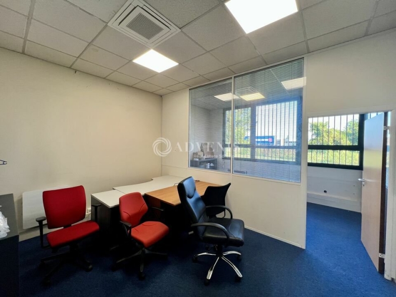 Location Bureaux SAINT OUEN L'AUMONE (95310) - Photo 15