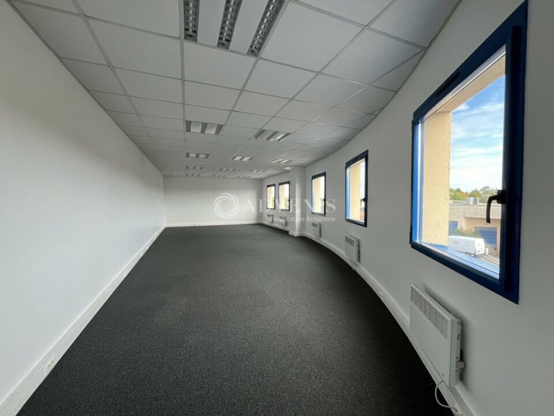 Location Activités Entrepôts MOISSY CRAMAYEL (77550) - Photo 6