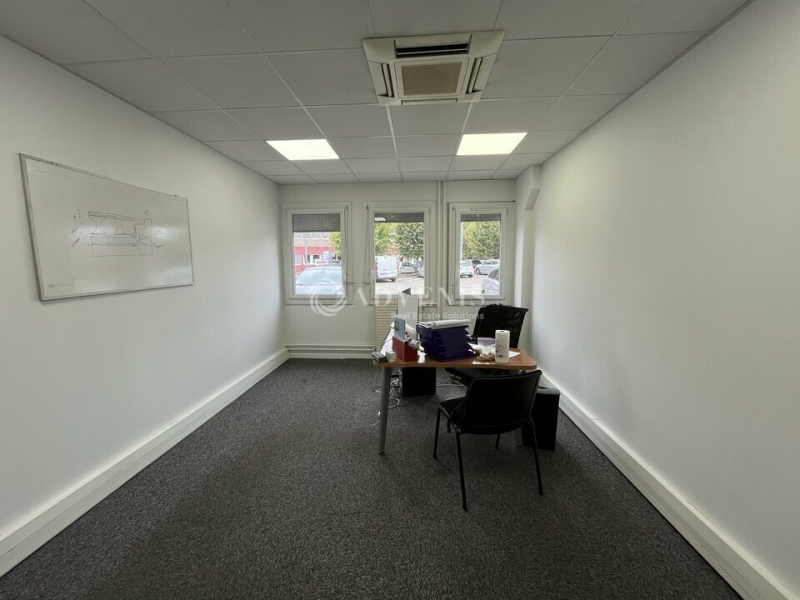 Location Activités Entrepôts MOISSY CRAMAYEL (77550) - Photo 8