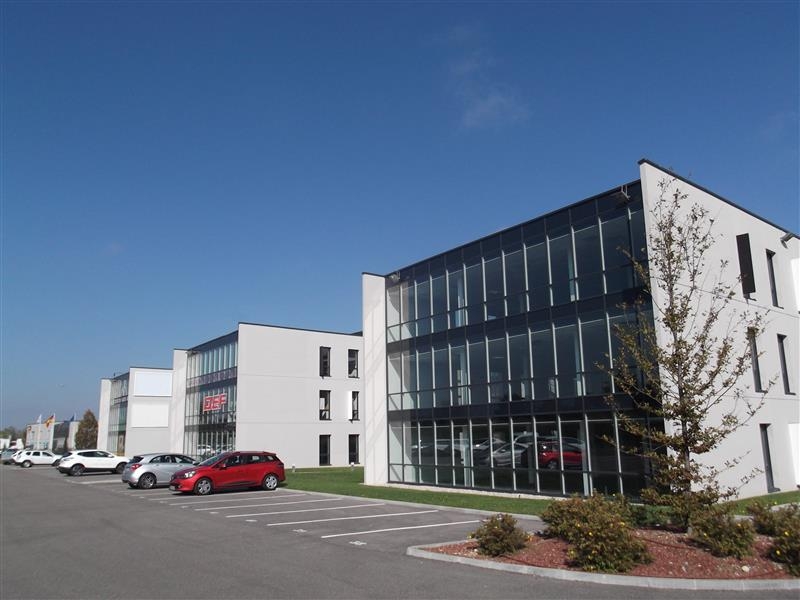 Location Bureaux SAINT PRIEST (69800) - Photo 1