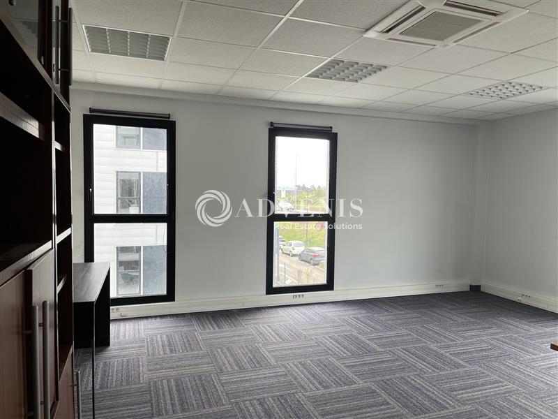 Location Bureaux BRIGNAIS (69530) - Photo 2