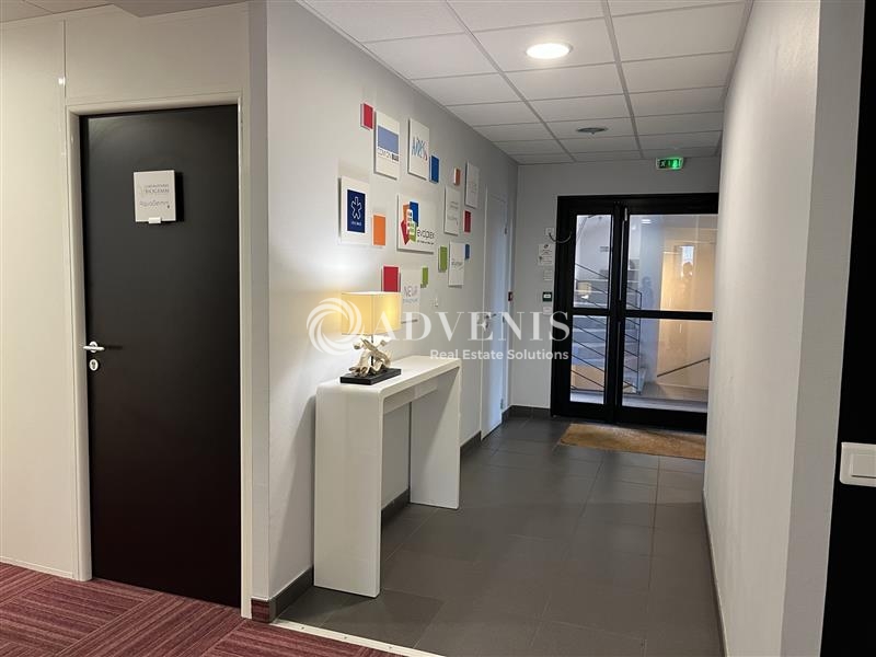 Location Bureaux BRIGNAIS (69530) - Photo 1