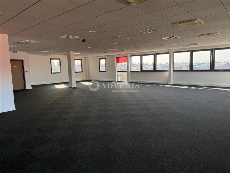 Location Bureaux SAINT PRIEST (69800) - Photo 4