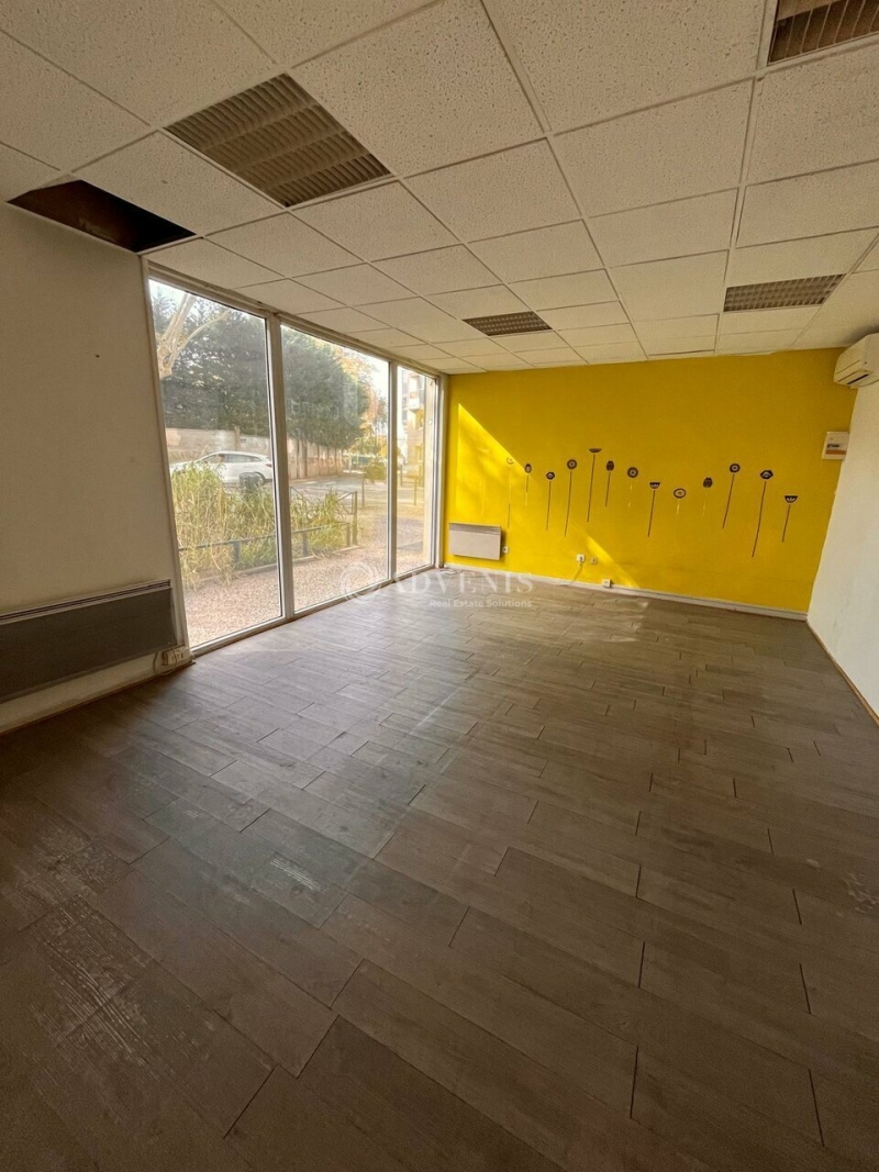 Location Commerces VILLEURBANNE (69100) - Photo 2