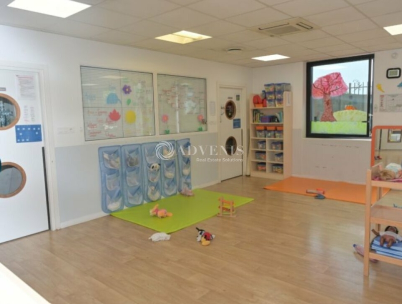 Location Commerces VAULX-EN-VELIN (69120) - Photo 12